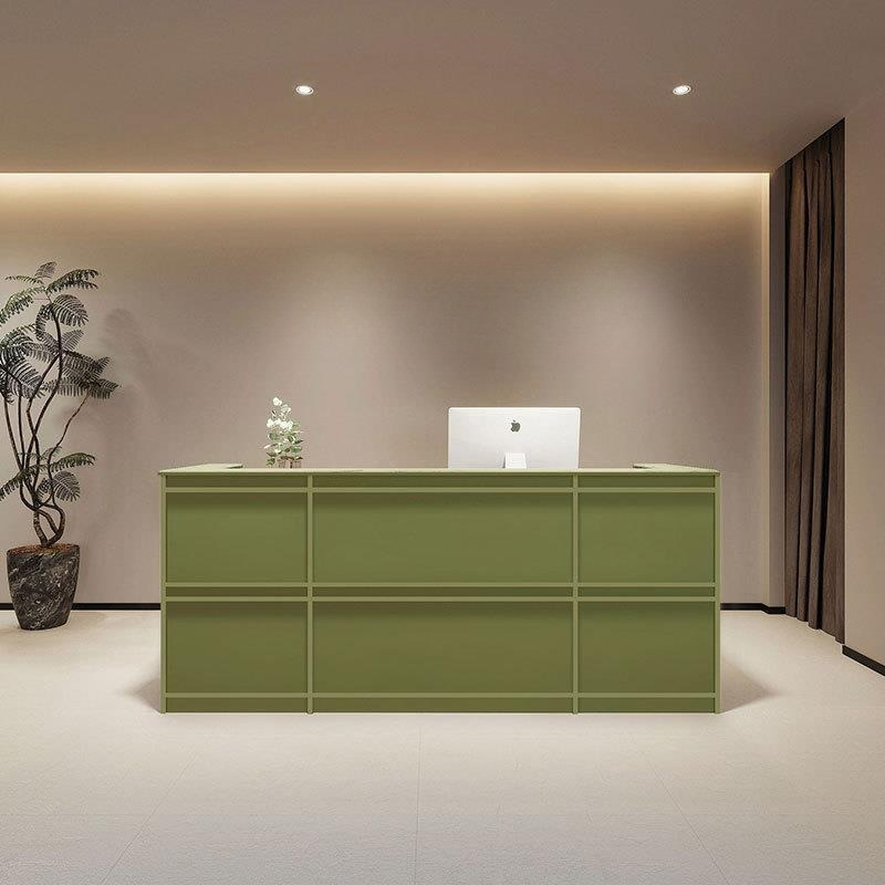 Biurka recepcyjne w stylu śred – Health Wellness Center recenzja i cena